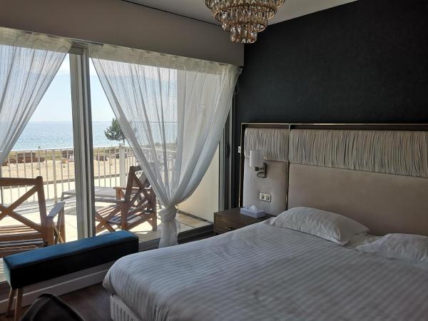Le Diana Hôtel & Spa NUXE : photo 2 de la chambre chambre double prestige avec terrasse - vue panoramique sur mer