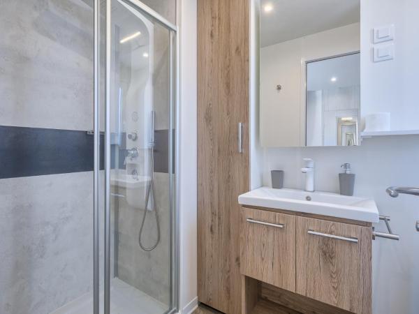 Mobile Homes Camping Santa Marina, Lanterna : photo 4 de la chambre mobile home suite romantique