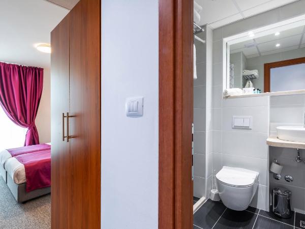 Hotel Komodor : photo 5 de la chambre chambre double/lits jumeaux standard - annexe