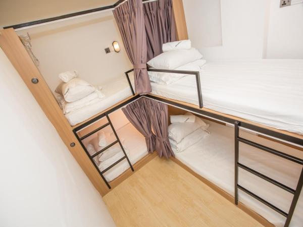 Homy Seafront Hostel : photo 1 de la chambre dortoir mixte de 4 lits