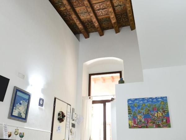 Sisters residence : photo 1 de la chambre chambre triple confort avec douche