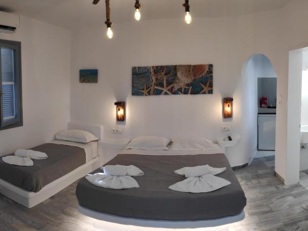 Grey Rooms Naxos : photo 1 de la chambre chambre triple classique
