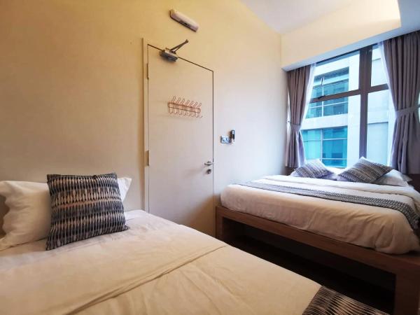 Oikos Poshtel : photo 2 de la chambre chambre familiale avec salle de bains privative