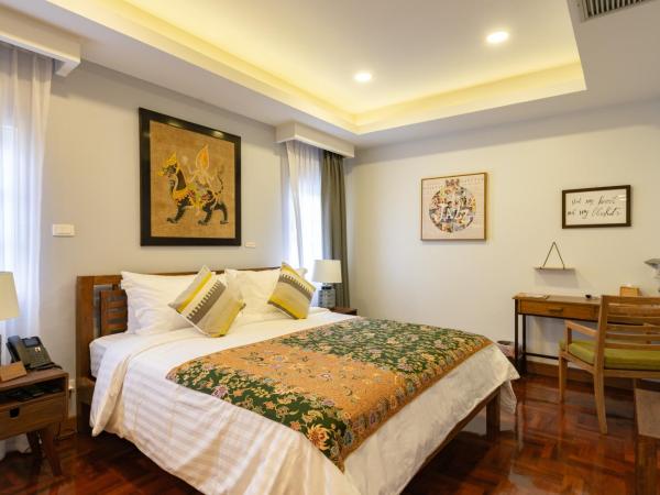 Maneeya Park Residence : photo 6 de la chambre studio lit king-size avec canapé-lit