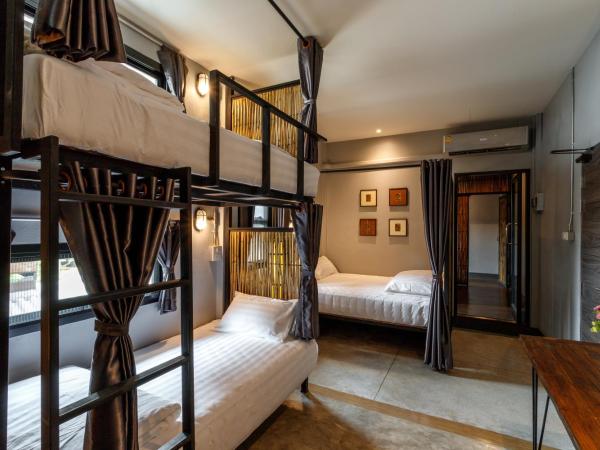 Hostel One Art and Gallery : photo 1 de la chambre lit superposé dans dortoir mixte