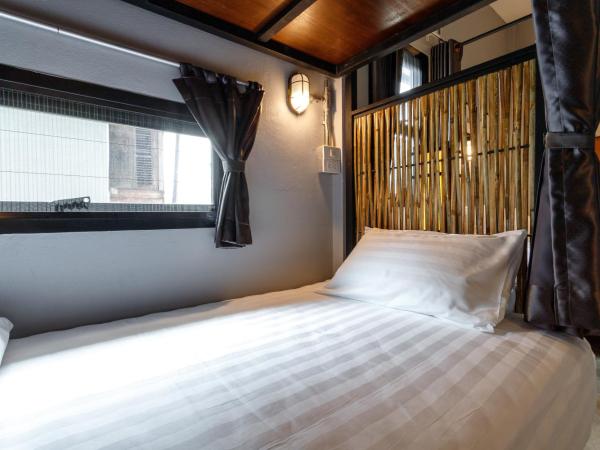 Hostel One Art and Gallery : photo 5 de la chambre lit superposé dans dortoir mixte