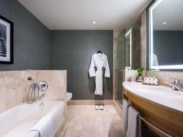 Sofitel Chicago Magnificent Mile : photo 7 de la chambre chambre lit king-size de luxe