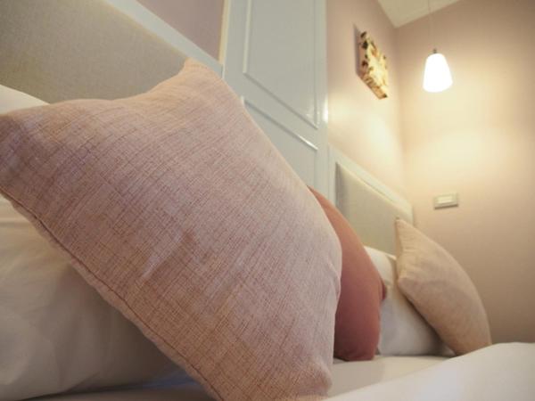 Hotel Alley : photo 8 de la chambre chambre double supérieure - vue sur ville