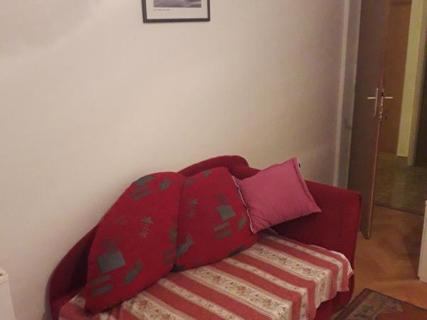 House Krk : photo 3 de la chambre chambre triple avec salle de bains privative