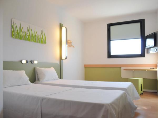 Ibis Budget Girona Costa Brava : photo 2 de la chambre chambre lits jumeaux standard