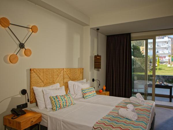 Palmera Beach Hotel & Spa - Adults Only : photo 6 de la chambre chambre standard