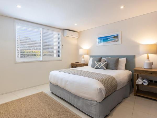 Bay Royal Apartments : photo 1 de la chambre deluxe one-bedroom beachfront apartment - ground floor (apt 4)