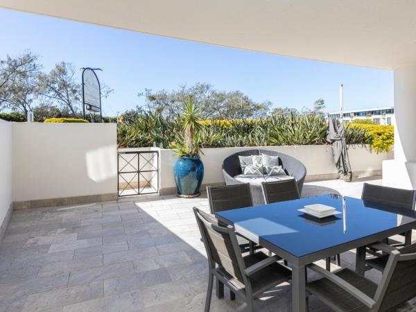 Bay Royal Apartments : photo 5 de la chambre deluxe one-bedroom beachfront apartment - ground floor (apt 4)