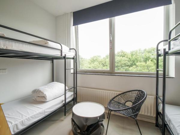 Via Amsterdam : photo 7 de la chambre chambre familiale avec salle de bains privative