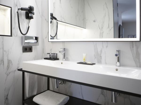 Riu Plaza España : photo 3 de la chambre chambre double supérieure de luxe