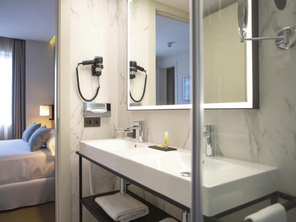 Riu Plaza España : photo 6 de la chambre chambre familiale de luxe lit king-size