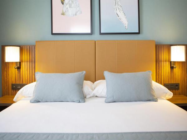 Riu Plaza España : photo 8 de la chambre chambre king de luxe avec terrasse