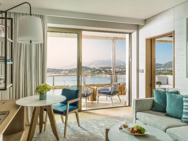 Four Seasons Astir Palace Hotel Athens : photo 4 de la chambre suite junior lit king-size - vue sur mer d'arion