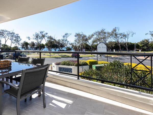 Bay Royal Apartments : photo 1 de la chambre deluxe two-bedroom apartment with beach view (apt 10)