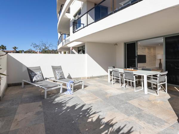 Bay Royal Apartments : photo 2 de la chambre deluxe two-bedroom beachfront apartment - ground floor (apt 3)