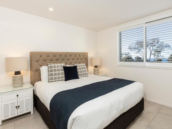 Bay Royal Apartments : photo 6 de la chambre premium three-bedroom apartment with beach view (apt 8)