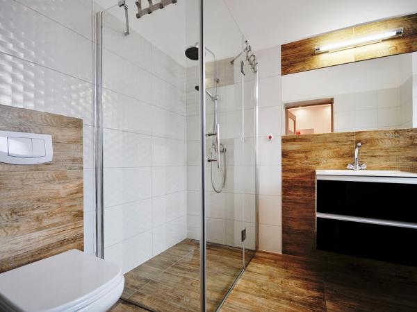 Sanatorium Willa Fortuna : photo 2 de la chambre chambre triple confort