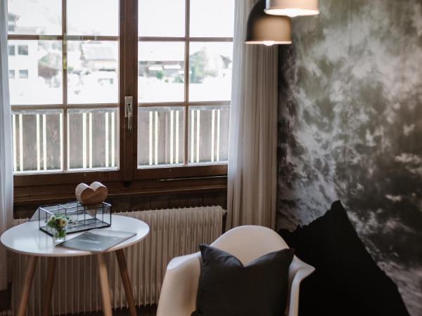 Wildstrubel Lodge : photo 3 de la chambre chambre double - vue sur montagne