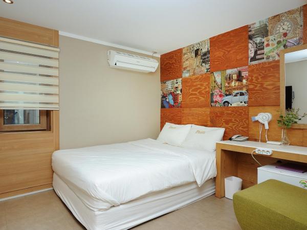 Hotel MIDO Myeongdong : photo 1 de la chambre chambre double standard