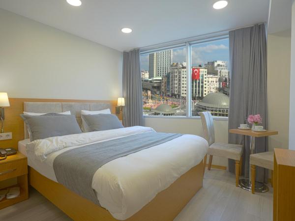 Kartal Palace Taksim Square FAMİLY HOTEL : photo 2 de la chambre chambre simple standard avec vue sur la ville