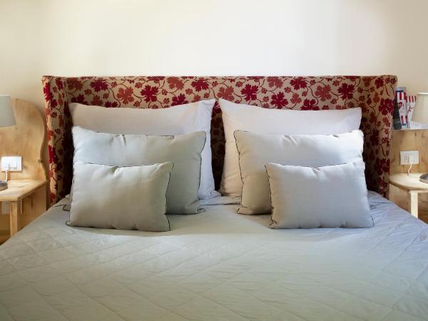 Hotel LaMorosa : photo 1 de la chambre chambre quadruple