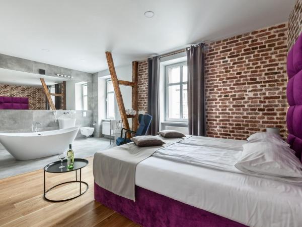 Cinema Apartments : photo 9 de la chambre studio avec salle de bains