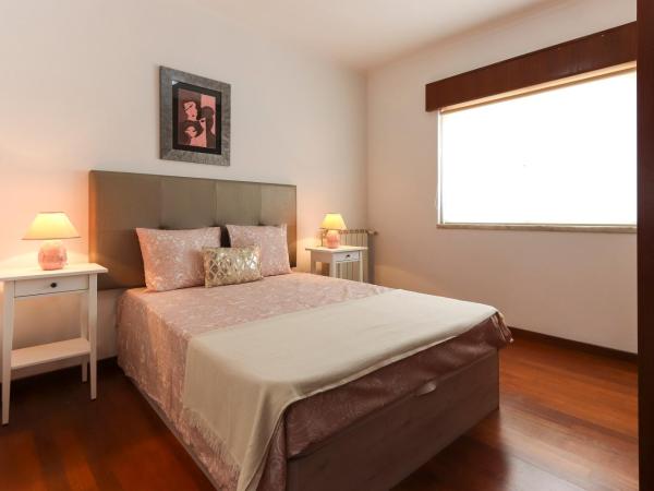 Charming Guesthouse - Sónias Houses : photo 5 de la chambre chambre double avec salle de bains commune