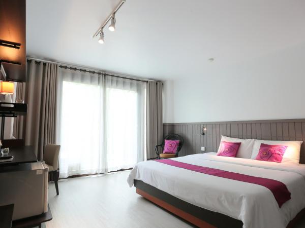 The Mantrini Chiang Rai-SHA Extra Plus : photo 3 de la chambre chambre lit king-size deluxe avec balcon