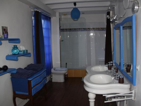 Chambres d'hôtes Manoir du Buquet : photo 6 de la chambre chambre double