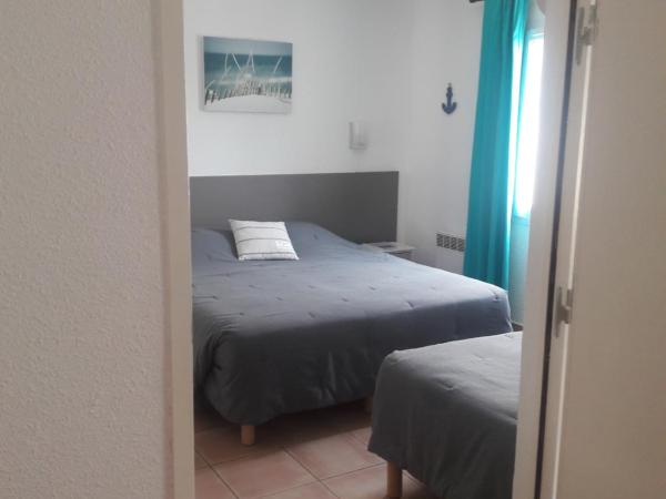 Hotel Le Bleu Marine : photo 1 de la chambre 2 chambres communicantes (5 personnes)
