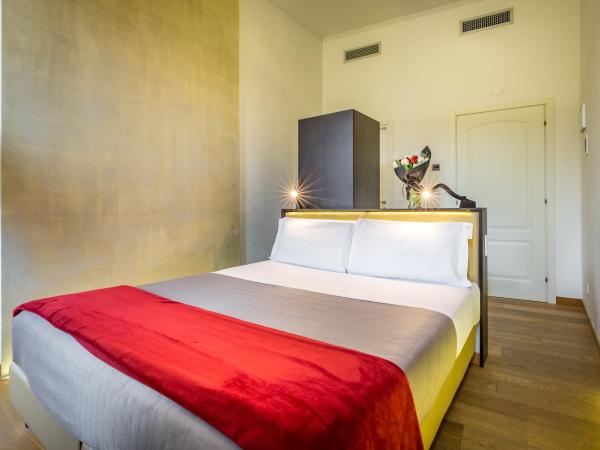 Hotel La Scaletta al Ponte Vecchio : photo 3 de la chambre petite chambre double avec vue sur le jardin