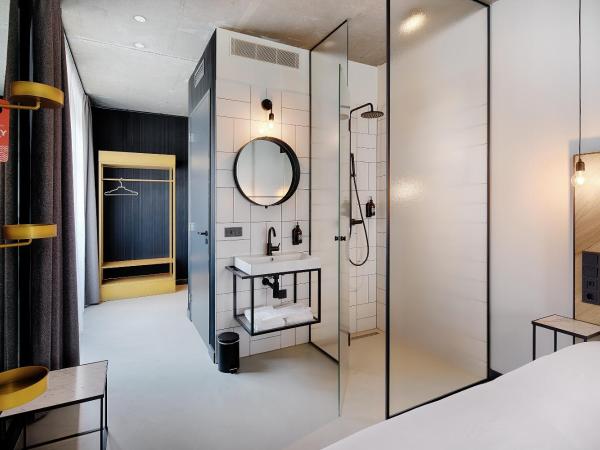 Hotel the Match : photo 9 de la chambre chambre lits jumeaux