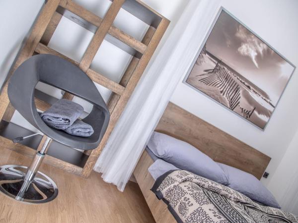 Wake Up Wellness Hostel : photo 8 de la chambre chambre double avec salle de bains commune