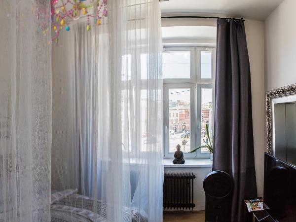 Wake Up Wellness Hostel : photo 5 de la chambre chambre double avec salle de bains commune