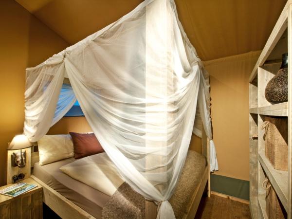 Ferienparadies Natterer See : photo 4 de la chambre tente lodge safari lodge - rhino deluxe