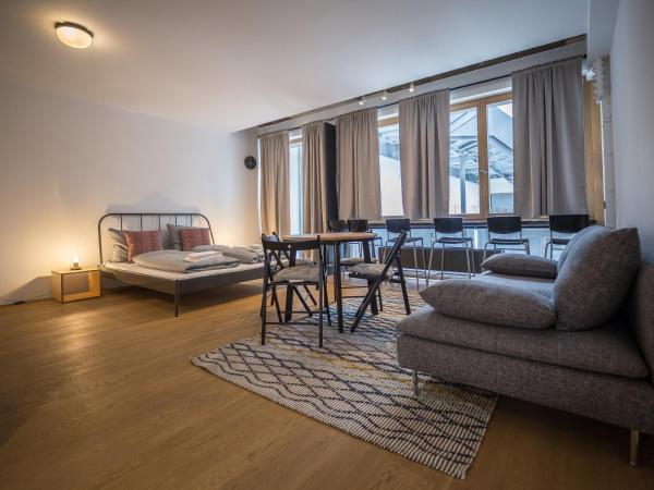 Nena Apartments Metropolpark Berlin - Mitte -Adult Only : photo 8 de la chambre appartement loft avec 2 chambres ouvertes (sans portes)