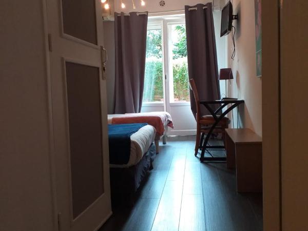 Hôtel Bellevue Cannes : photo 10 de la chambre chambre triple