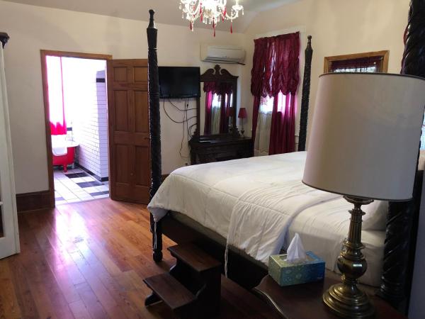 Oakview Bed and Breakfast : photo 3 de la chambre suite lit king-size