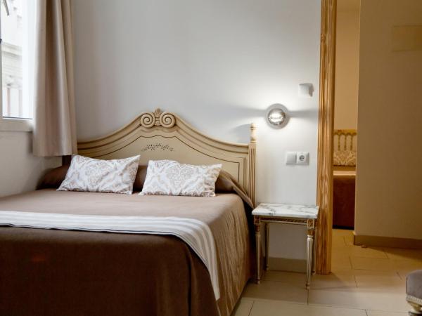 Hotel Maritimo : photo 8 de la chambre chambre triple