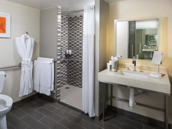 Shore Hotel : photo 4 de la chambre hébergement premier avec lit king-size accessible aux personnes à mobilité réduite - vue sur océan