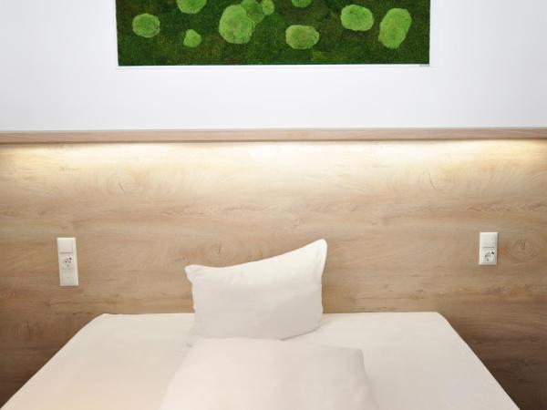 Hotel Perlach Allee by Blattl : photo 4 de la chambre chambre supérieure lit queen-size