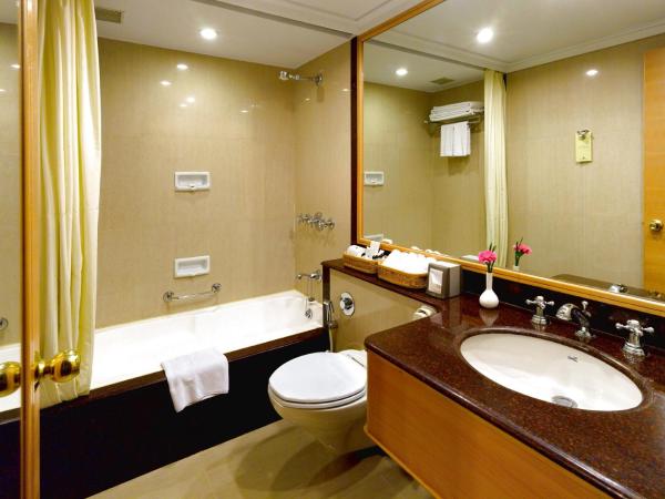 Kenilworth Hotel, Kolkata : photo 4 de la chambre business club room - 10% off on laundry and travel desk