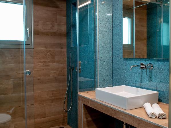 360Degrees Pop Art Hotel : photo 3 de la chambre suite avec baignoire spa