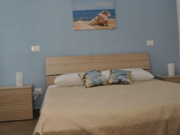 La Triade affittacamere : photo 6 de la chambre chambre double avec salle de bains privative