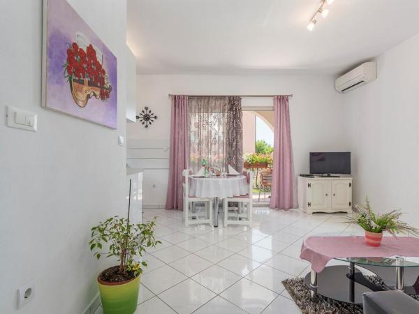 Apartments Baldini : photo 8 de la chambre appartement - vue sur jardin